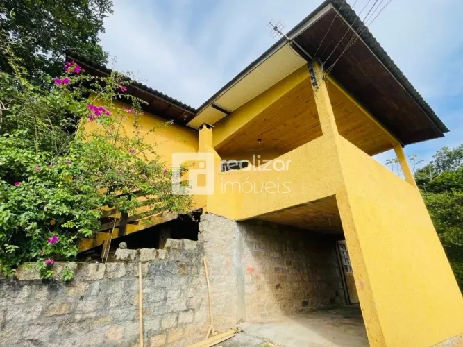 Casa 3 quartos no bairro Sambaqui Florianópolis