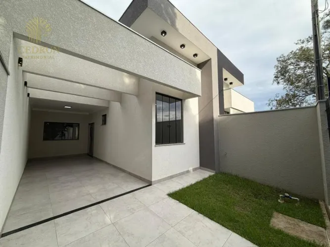 Casa à venda em Maringá, Parque Hortência, com 3 quartos, 81 m², com suíte