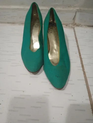 4 pares de calçados