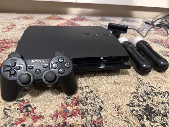Ps3 slim- desbloqueado + 2 controles de movimento + 1 câmera + 2 controles