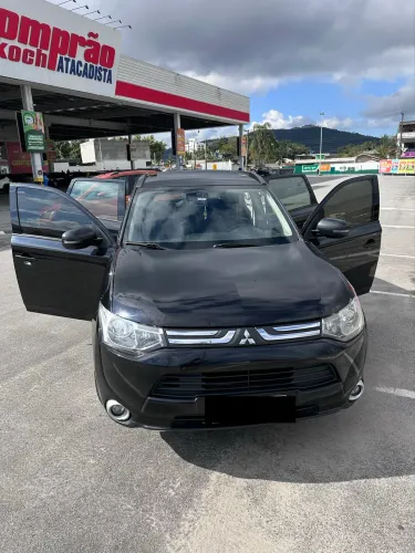 Mitsubishi Outlander 2.0 16V 160cv Aut. 2014