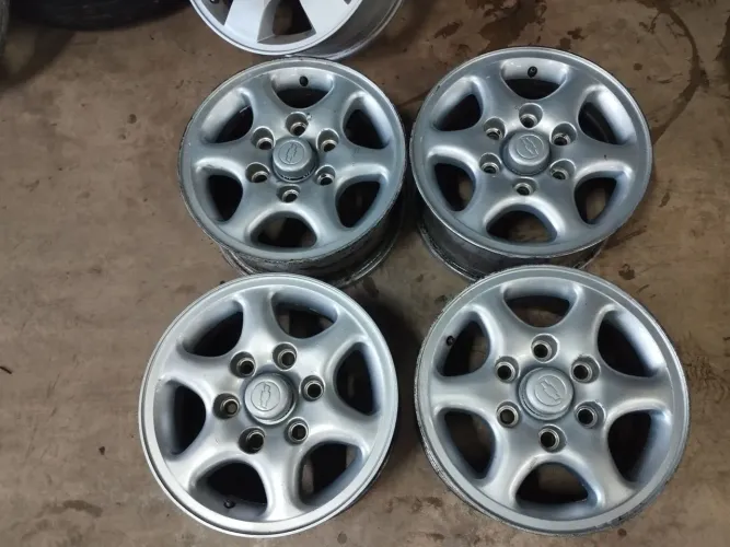 Rodas Aro 15 S 10 6 Furos Originais 