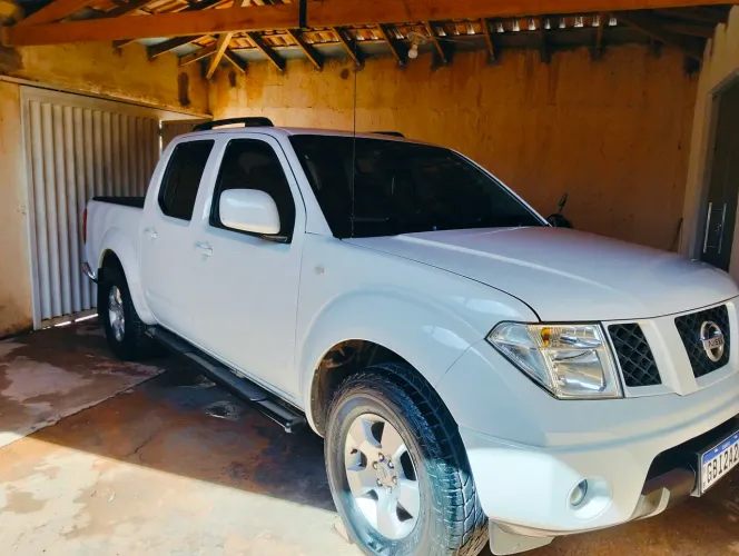 Nissan Frontier XE CD 4X2 2.5 TB Diesel 2013