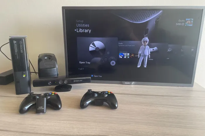 Xbox 360 com 60 jogos