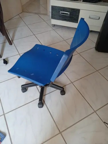Vendo duas cadeiras veja nas fotos