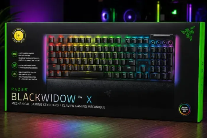 Teclado Gamer Mecânico Razer Blackwidow V4 USB