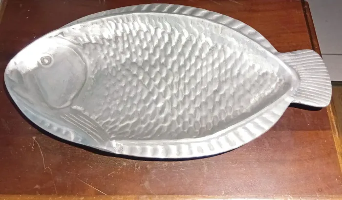 Peixeira/ Moquequeira / Bandeja/ Escultura em alumínio maciço 