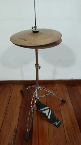 Chimbal completo com pratos Zeus