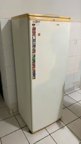 Geladeira Cônsul semi nova
