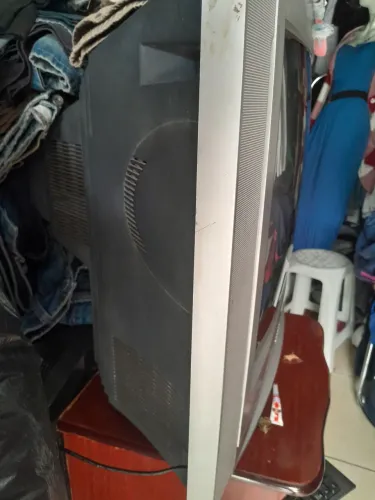 TELEVISÃO ANTIGA
