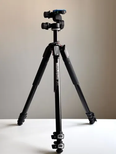 Tripé Manfrotto 055 com Cabeça Benro GD3WH
