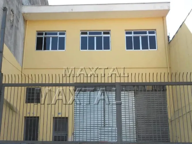 Galpão à venda na Avenida do Estado, de 500m². Com 3 vagas de garagem e 4 salas. Com renda