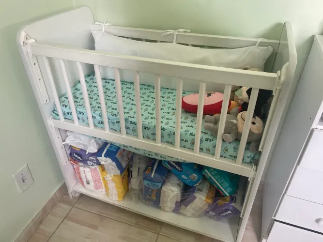 Vendo mini berço que aclopa na cama