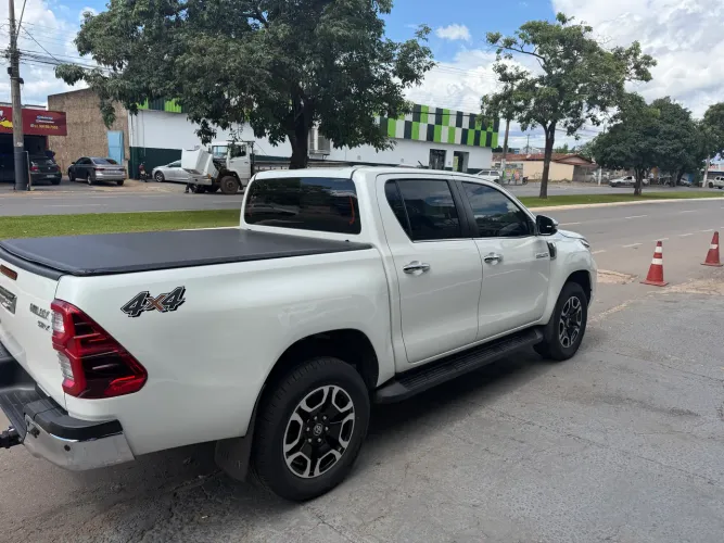 Toyota Hilux CD SRX 4X4 2.8 TDI 16V Diesel Aut. 2021