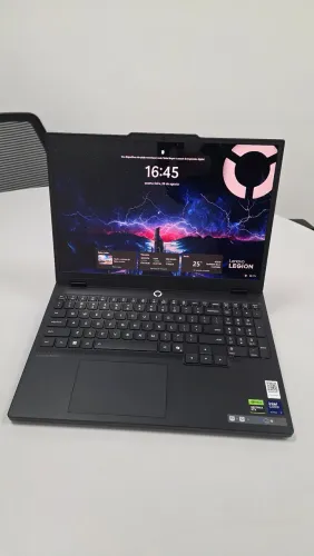 Notebook Legion 5i, Oled, RTX 5060, 32GB ram, Ultra 7 255HX, ssd: 1TB (impecável) 
