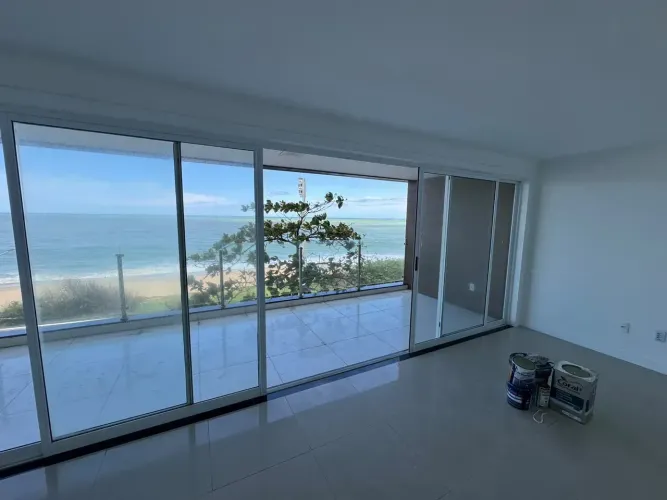 Excelente apartamento na Praia Campista com linda vista para o mar!