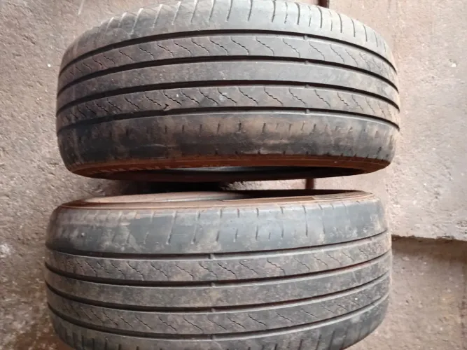 Vendo 2 pneus aro 15 e 3 pneus aro 16