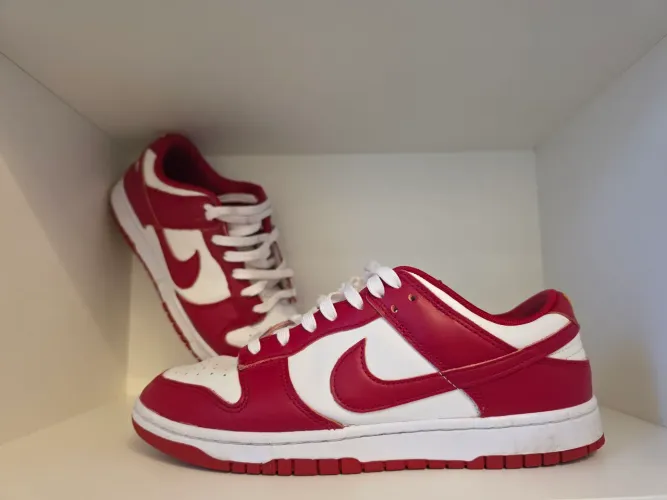 Nike Dunk Low Retro "USC" DD1391-602 Vermelho e Branco - Nº 42 BR - Original