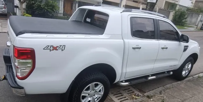 Ford Ranger Limited 3.2 20V 4X4 CD Aut. Dies. 2015