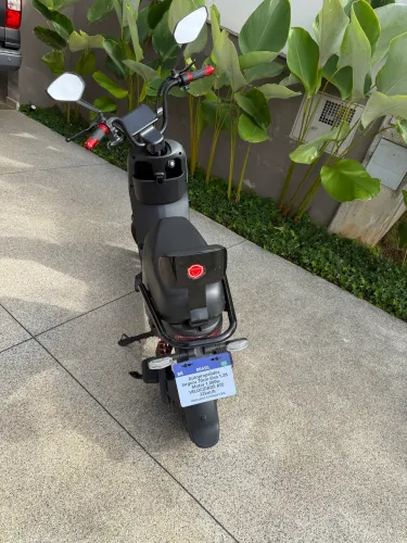 Scooter elétrica 