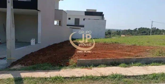 Terreno em Cond./ 200m²/ Lazer completo/ Ac. Av. Ipanema/ Só 268 mil!