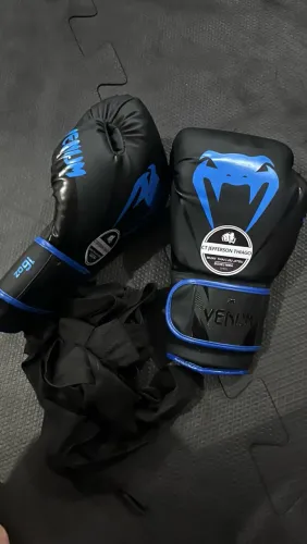 Luva de Muay Thai