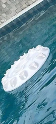 Mesa flutuante para praia, piscina,  lanchas- feita em fibra de vidro 