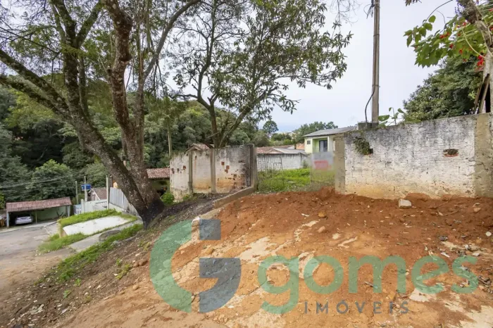 Terreno/Área à venda com 360m² no Pilarzinho