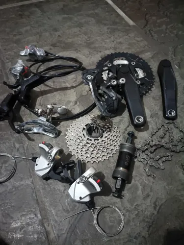 Grupo Shimano altus com freio 