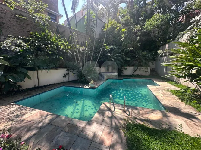 Sobrado com 5 quartos para locação em Jardim dos estados - SP
