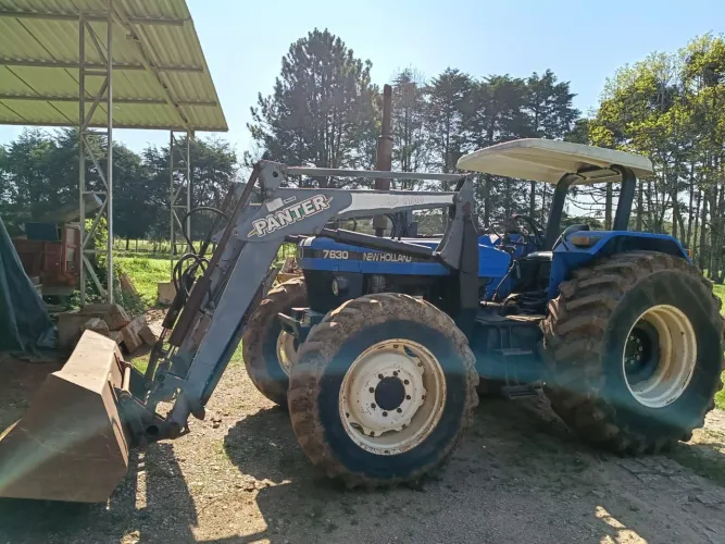 Trator New Holland 7630
