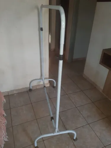 Arara de ferro 1x1.50 altura com regularem  RS 99.00 retirar vila Planalto 