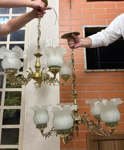 Lustre antigo em bronze