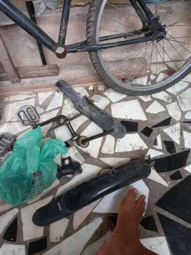 Bicicleta algumas peças