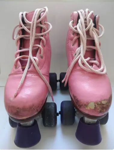 Patins 4 rodas rosa