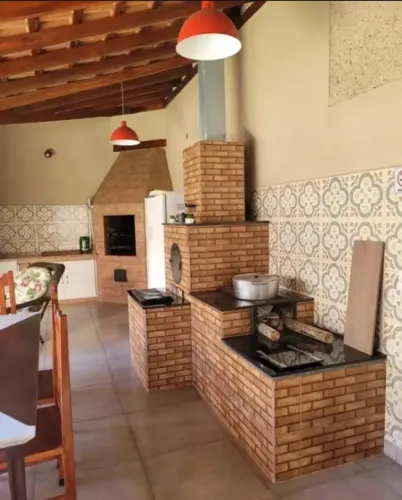 Casa com 2 Quartos em Região Valorizada