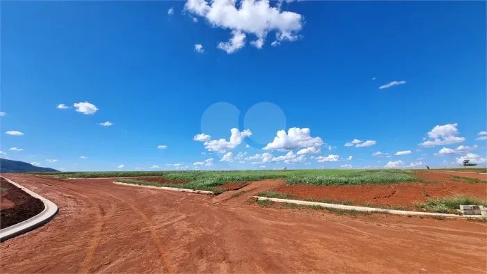 Terreno à venda no condomínio Angelo Fasano, Araçoiaba Da Serra - SP