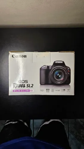 Câmera Canon SL2