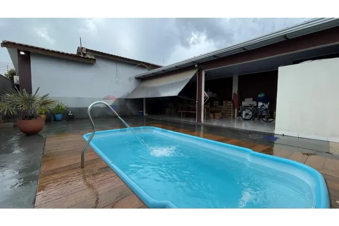 Conforto e Lazer: Casa com Piscina e Área Gourmet