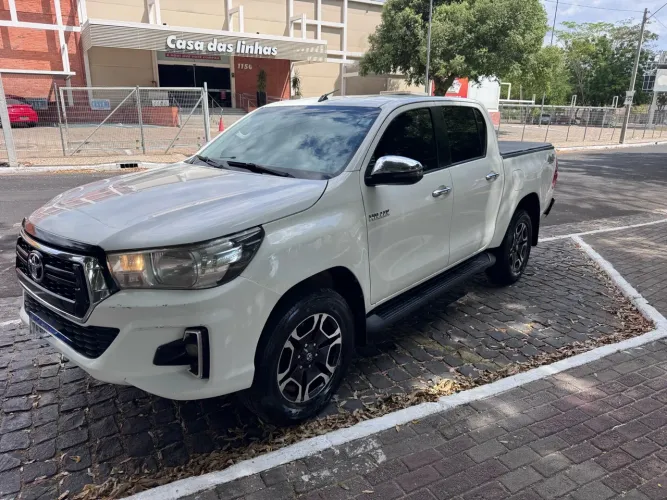 Toyota Hilux CD SRV 4X4 2.8 TDI Diesel Aut. 2020