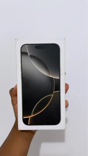 Caixa de iPhone 16 pro Max e 17 pro Max 