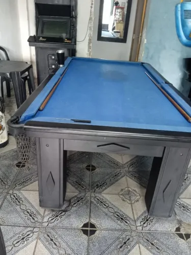 Vendo sinuca bem conservada 2.000 reais pra vender logo!