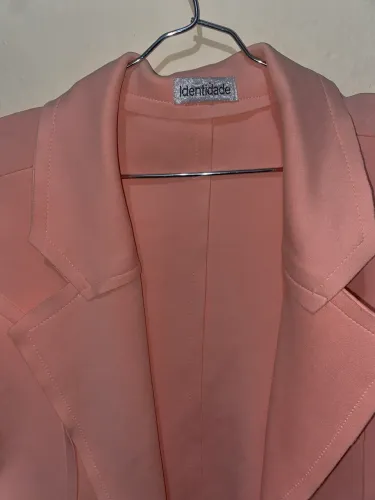Blazer rosa de suplex 