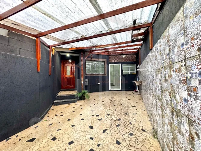 Casa térrea para locação, 1 dormitório, 1 vaga, próximo ao metrô Praça da Árvore