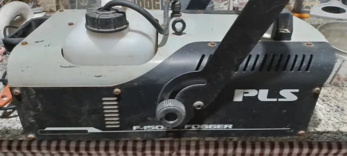 Maquina de fumaça f 1500 p fogger V 220