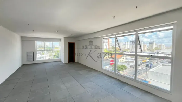 Oportunidade - Sala Comercial - 811 Executive Offices - Jardim São Dimas - 52m².