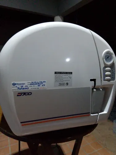 Autoclave odontológica D700 21 litros