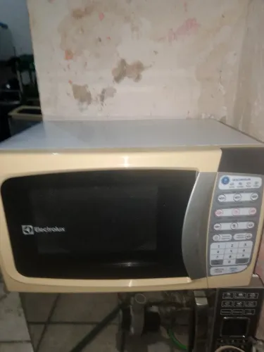Microondas Eletrolux 20 litros