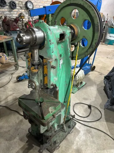 Prensa Excêntrica 12 Ton