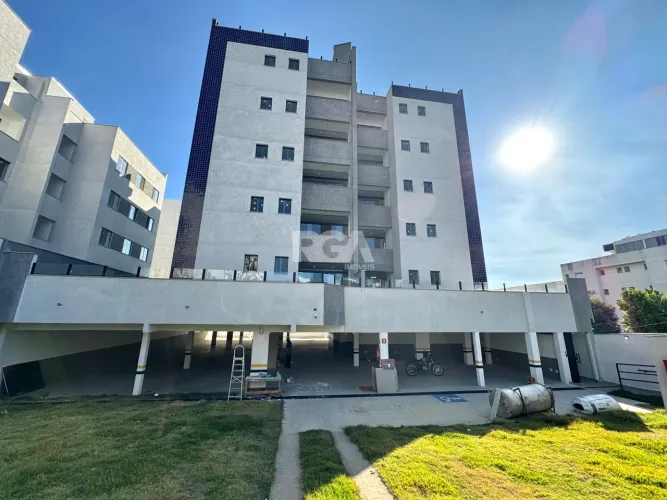 APARTAMENTO COM VARANDA 2 QUARTOS (1 SUÍTE) E 1 VAGA SANTA BRANCA